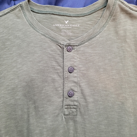 American Eagle Henley Tee - Picture 2 of 2